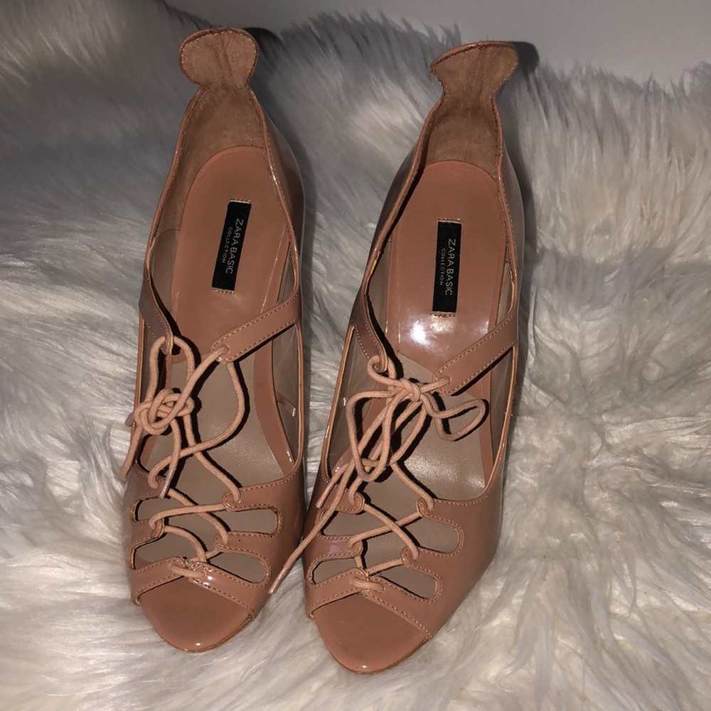 SOLD! Zara lace up pumps